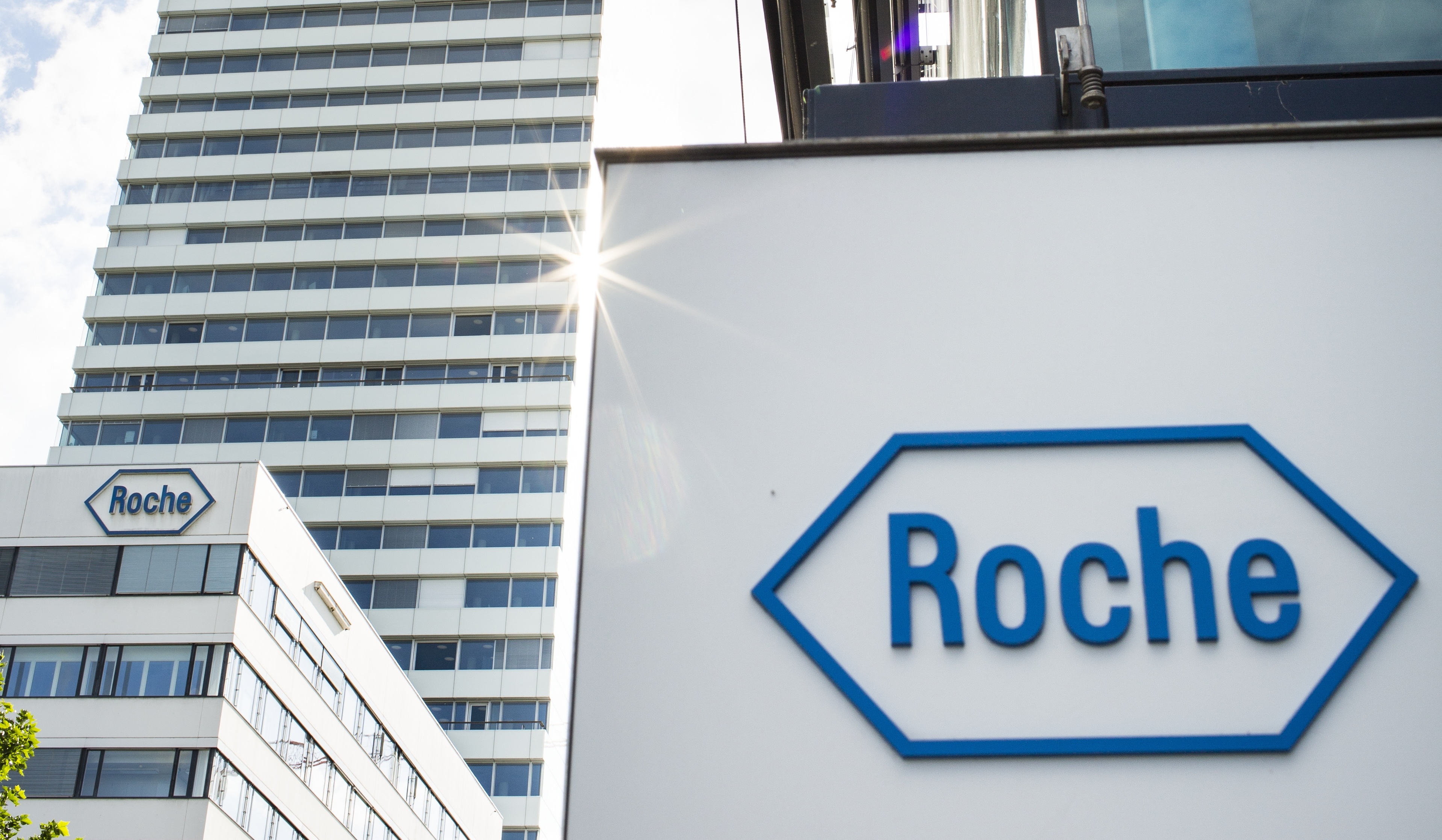 Roche logo building1